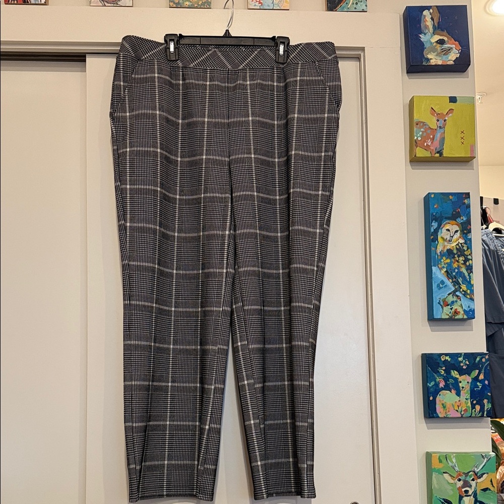 Serra Women's Black and White Plaid Wide Leg Pants